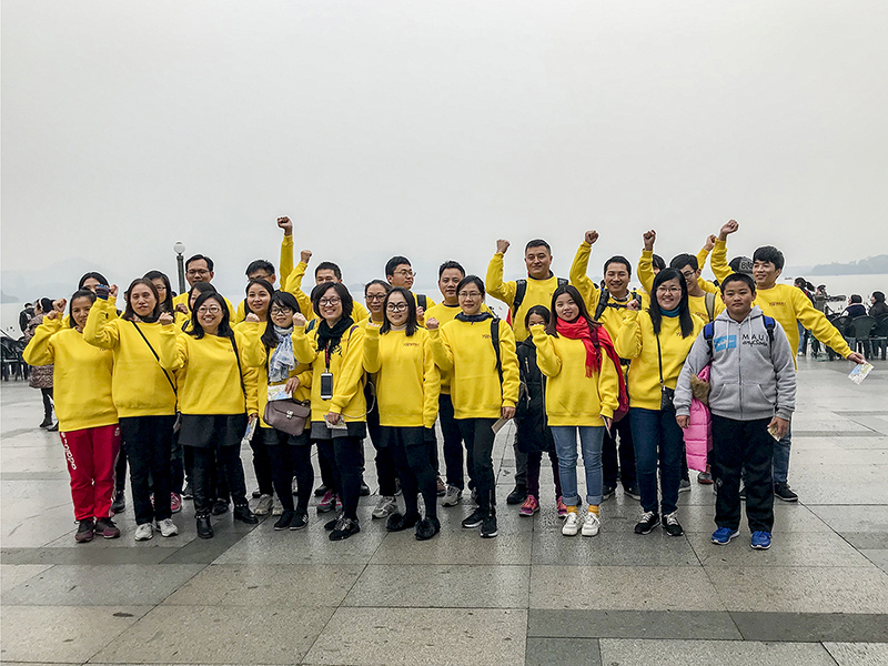 
                            團(tuán)結(jié)協(xié)作，友旺西湖毅起行圓滿成功